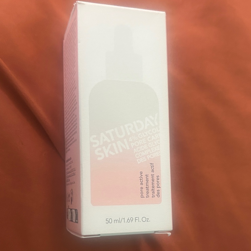 Saturday Skin Pore Clarifying Serum - Pink
